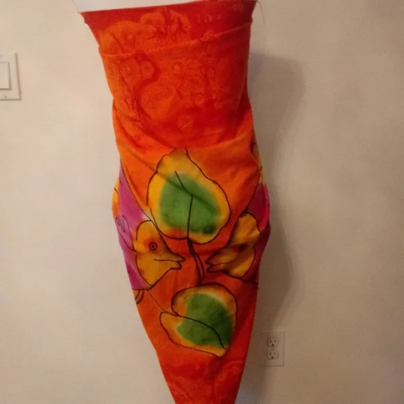 Sarong - Picture 4 of 11